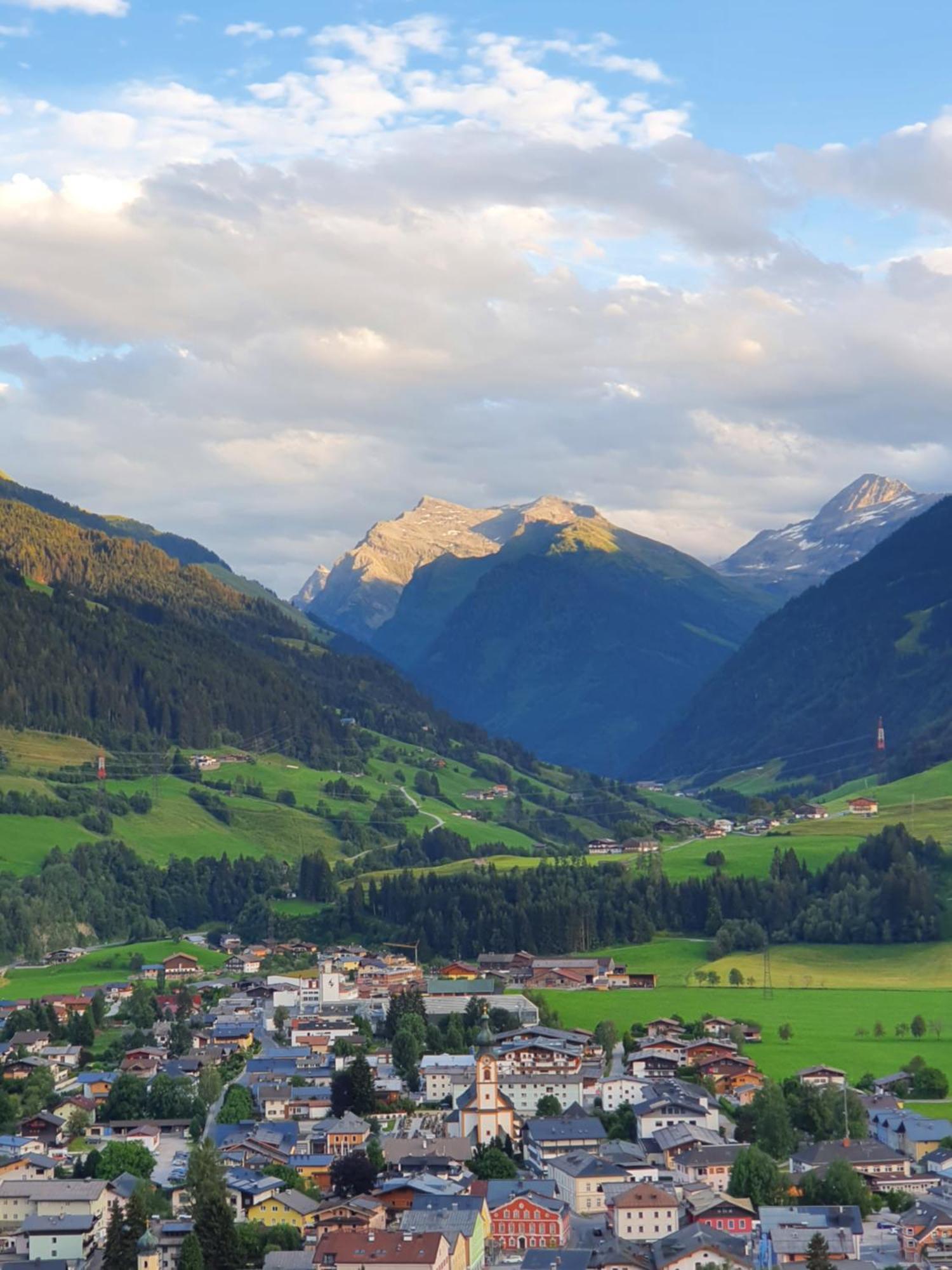 Pension Schlossberg มิทเทอร์ซิลล์ ภายนอก รูปภาพ