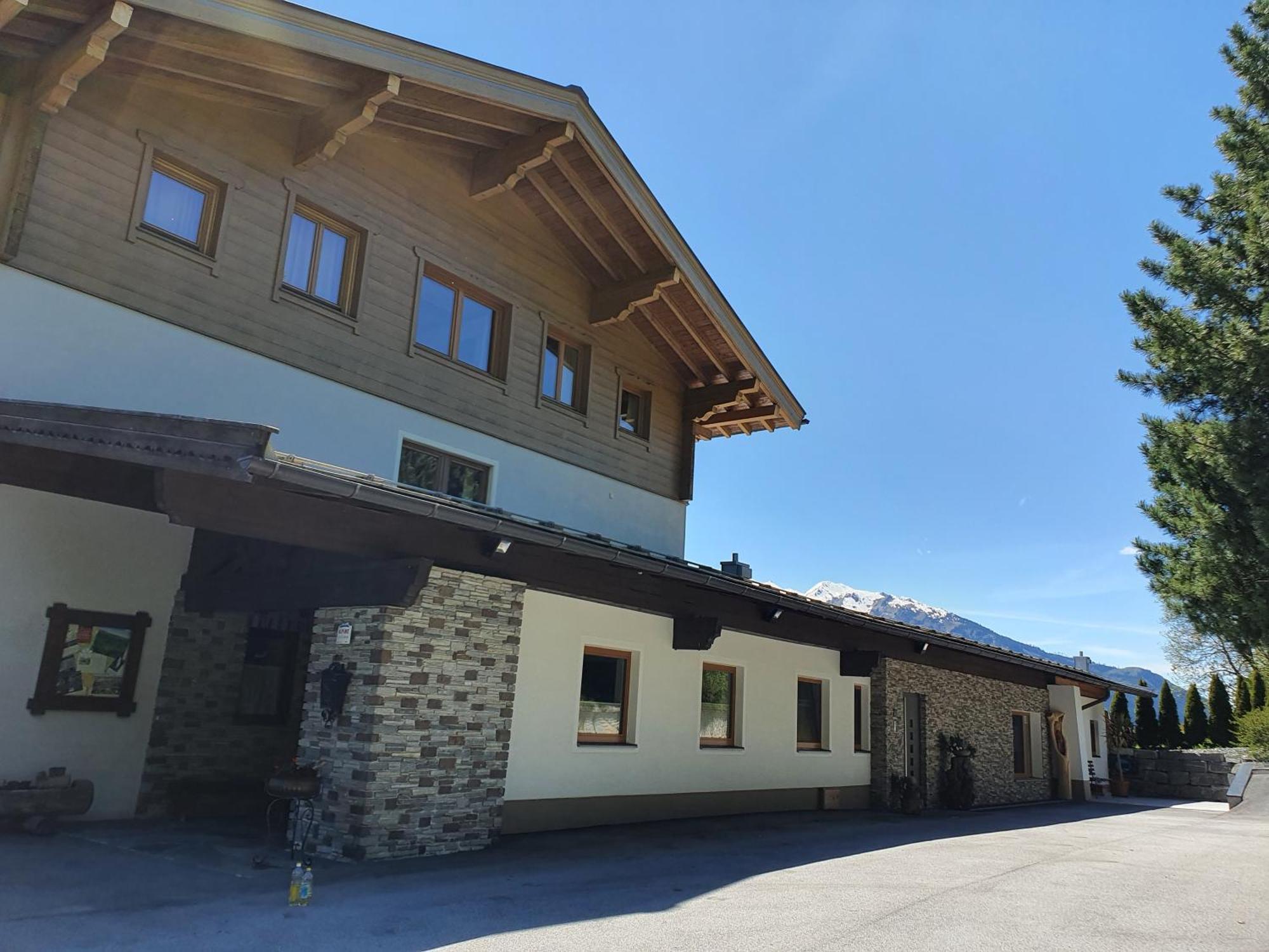 Pension Schlossberg มิทเทอร์ซิลล์ ภายนอก รูปภาพ