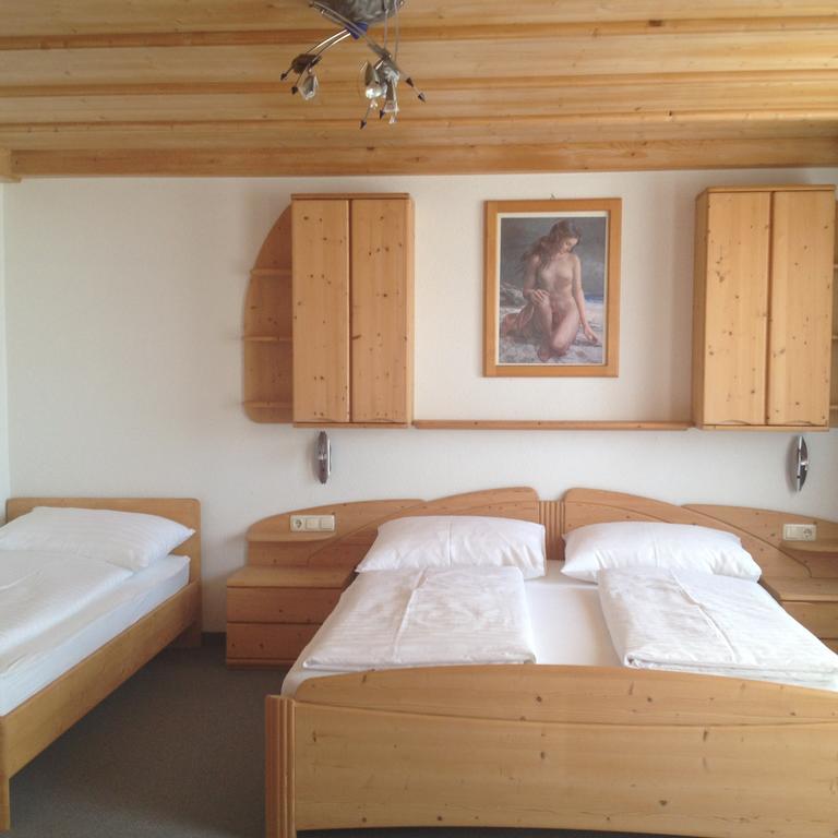 Pension Schlossberg มิทเทอร์ซิลล์ ภายนอก รูปภาพ