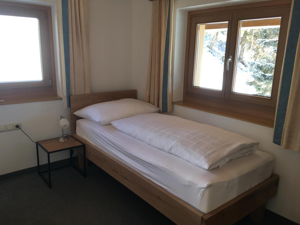 Pension Schlossberg มิทเทอร์ซิลล์ ภายนอก รูปภาพ