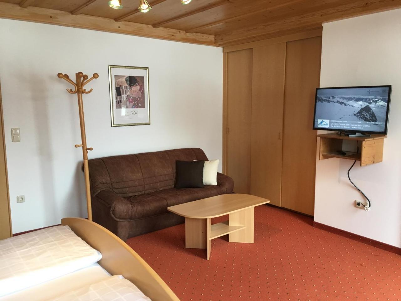 Pension Schlossberg มิทเทอร์ซิลล์ ภายนอก รูปภาพ